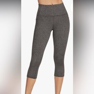 NWOT Skechers Mid-Calf Leggings